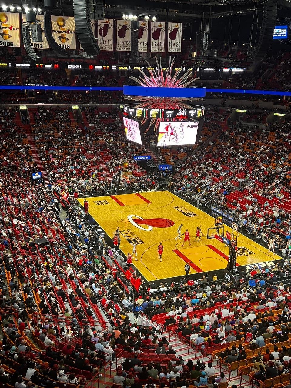 Miami Heat a şters un clip ce sugerează revenirea lui LeBron James