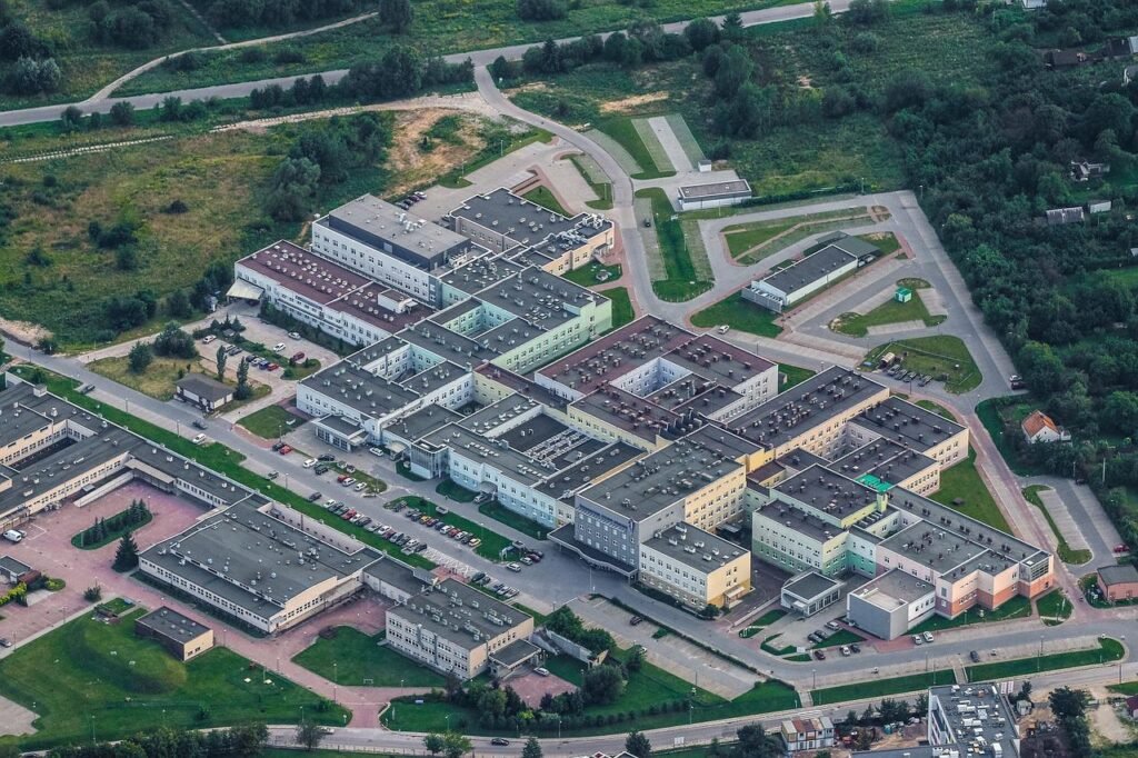 Un medic oncolog muncește în construcții, dar nu poate profesa